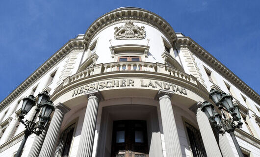 Fassade des Stadtschlosses Wiesbaden, das heute den Hessischen Landtag beherbergt (Pressebild Hessischer Landtag)