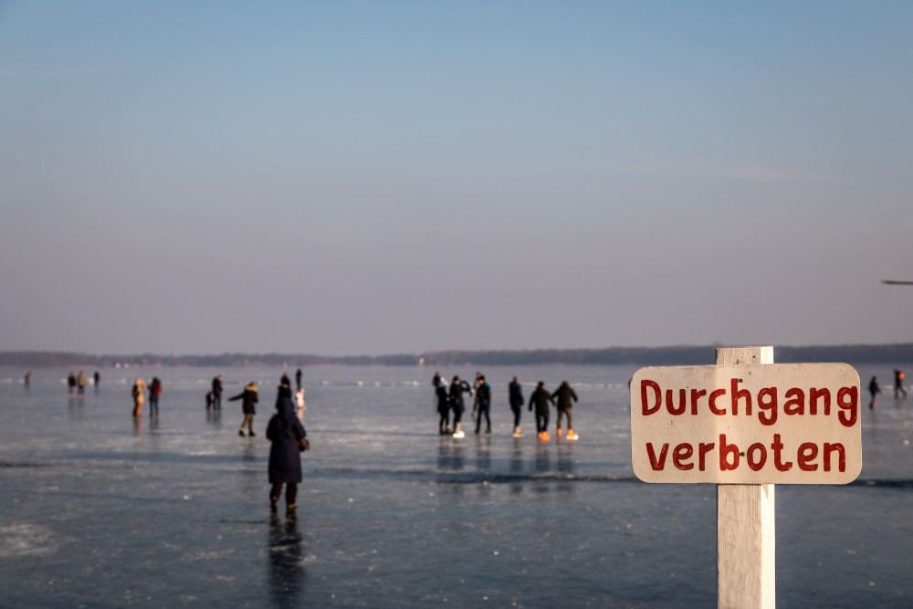 (c) Arbeitsgemeinschaft für Kinder- und Jugendhilfe, Foto: Jörg Farys / Die Projektoren