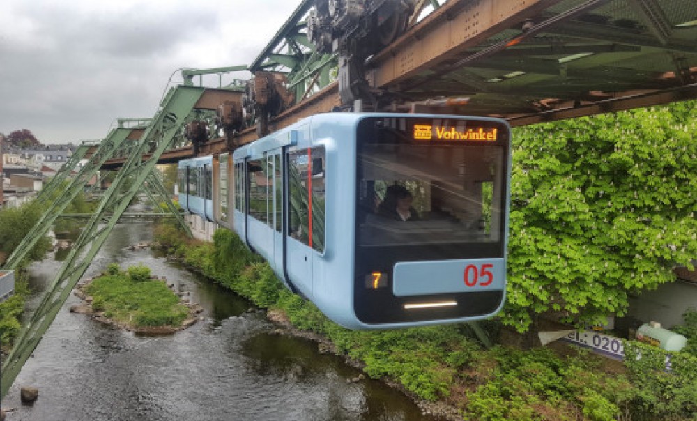 Schwebebahn in Wuppertal, NRW. Foto: Pavol Svantner, unsplash.com