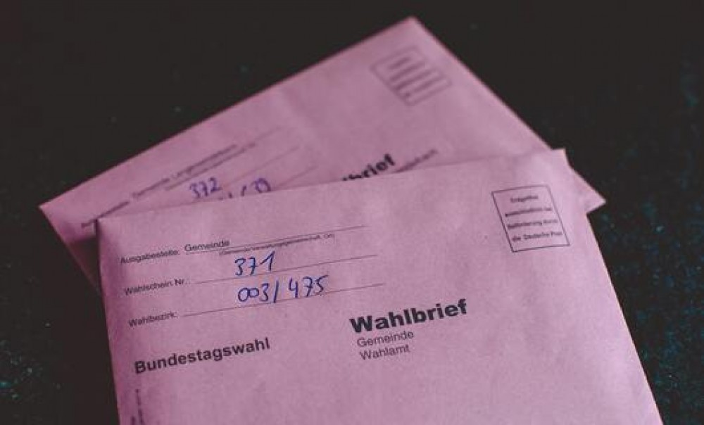 Briefwahlunterlagen zur Bundestagswahl (Foto: Markus Spiske via pexels.com)